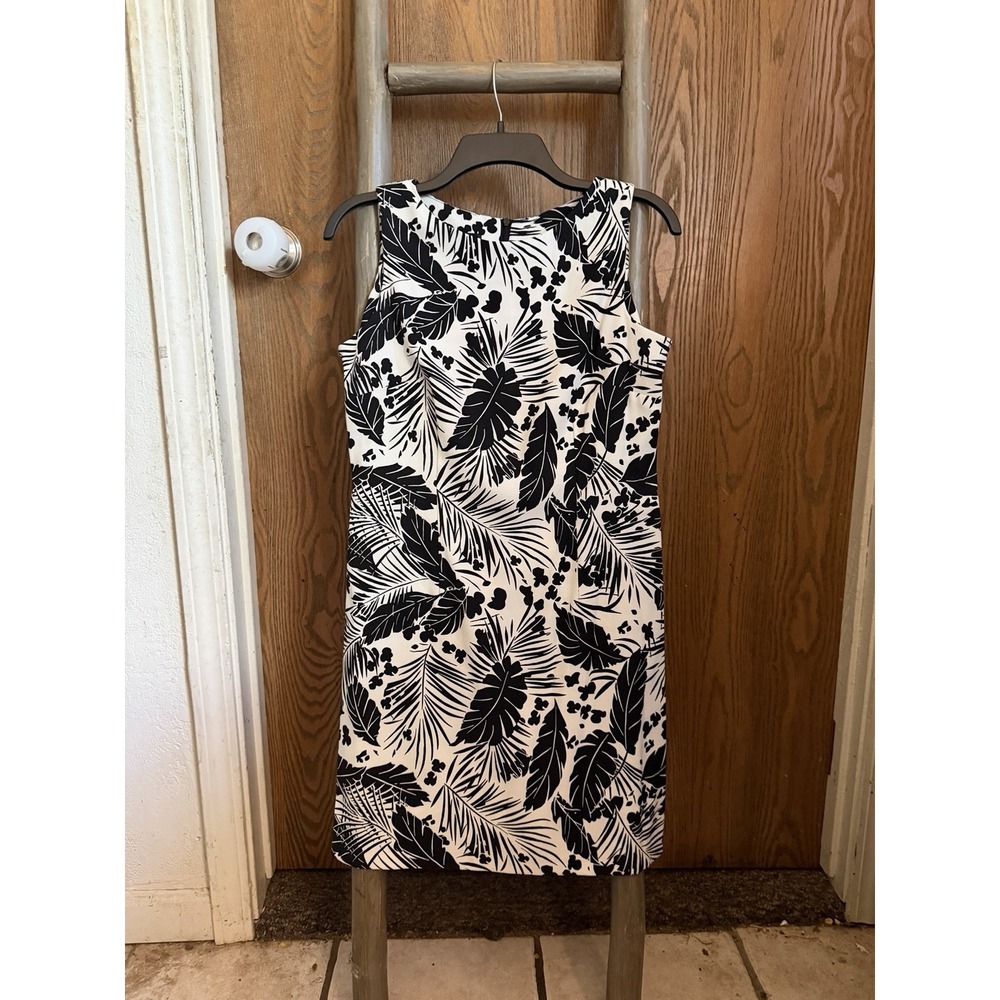 AGB Women's Sleeveless Dress Size 8P
